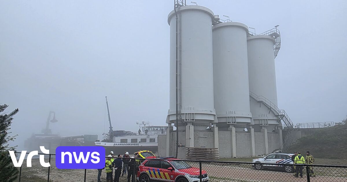 Diesel spillage as barge sinks on lake in Mol