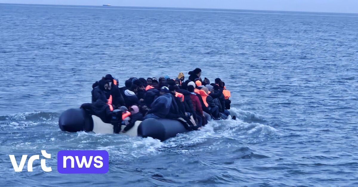 Why did Belgian police escort transmigrants off the Flemish coast to France and not arrest them?