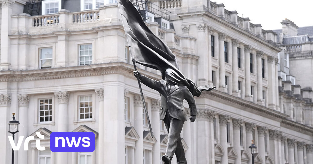 'Verblind door de vlag': nieuw standbeeld van Banksy duikt op in Londen | VRT NWS Nieuws