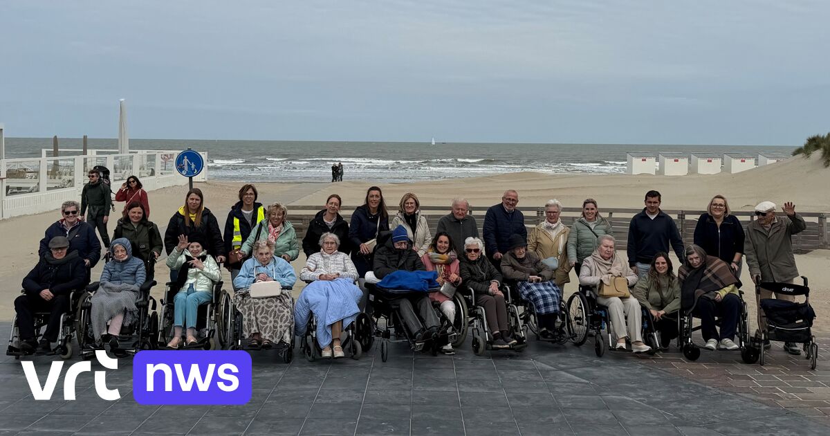 Bewoners woonzorgcentrum uit Sint-Truiden met vakantie in Nieuwpoort: 