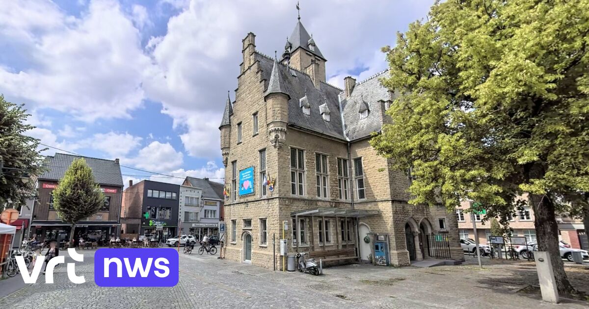 Bornem hangt vlaggen halfstok voor 2 dodelijke slachtoffers treinramp: 