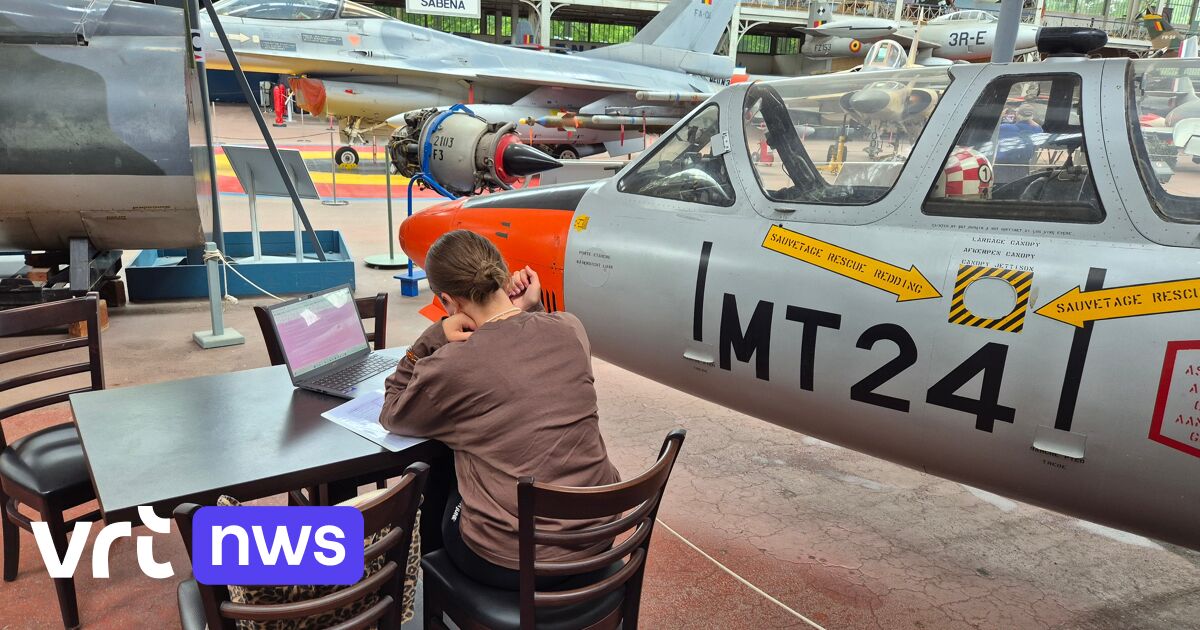 Brussels Army Museum welcomes students during exam revision 