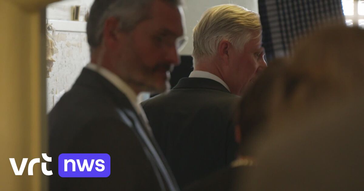 King Filip visits Antwerp gaol as inmates shout “L