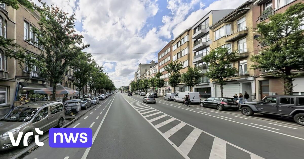 Kind valt uit raam in Laken