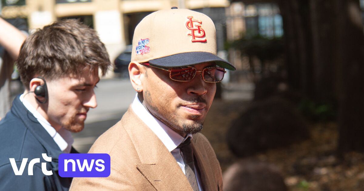 Chris Brown geeft schuld na vechten in club