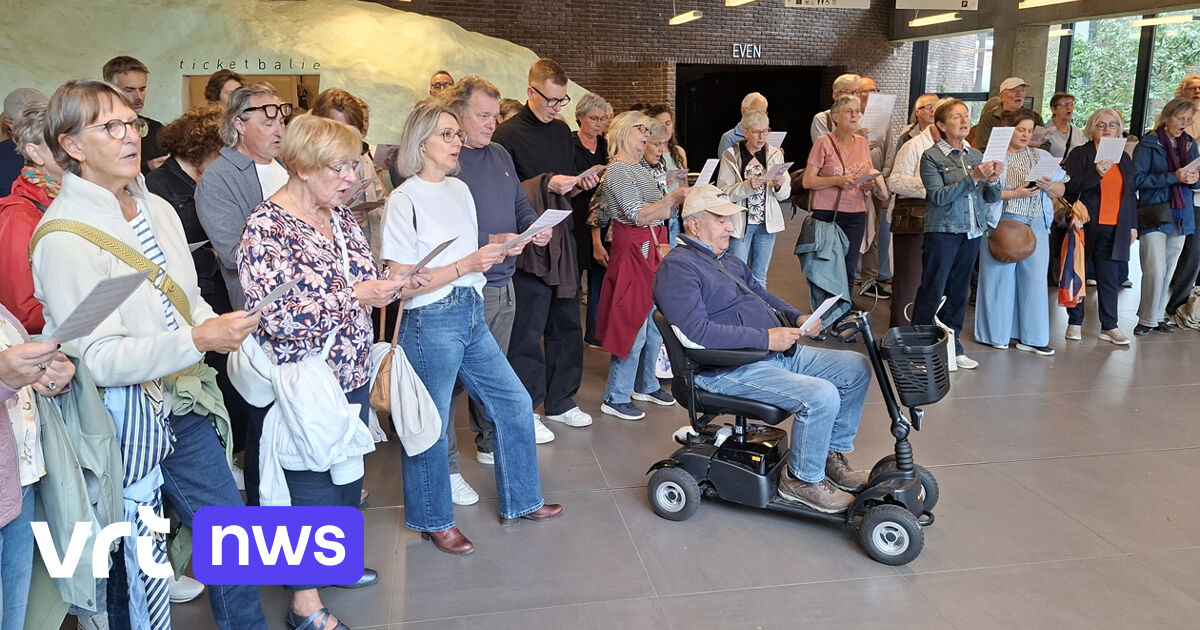 Two hundred Turnhout residents sing together for peace: 'Start by being more tolerant yourself'