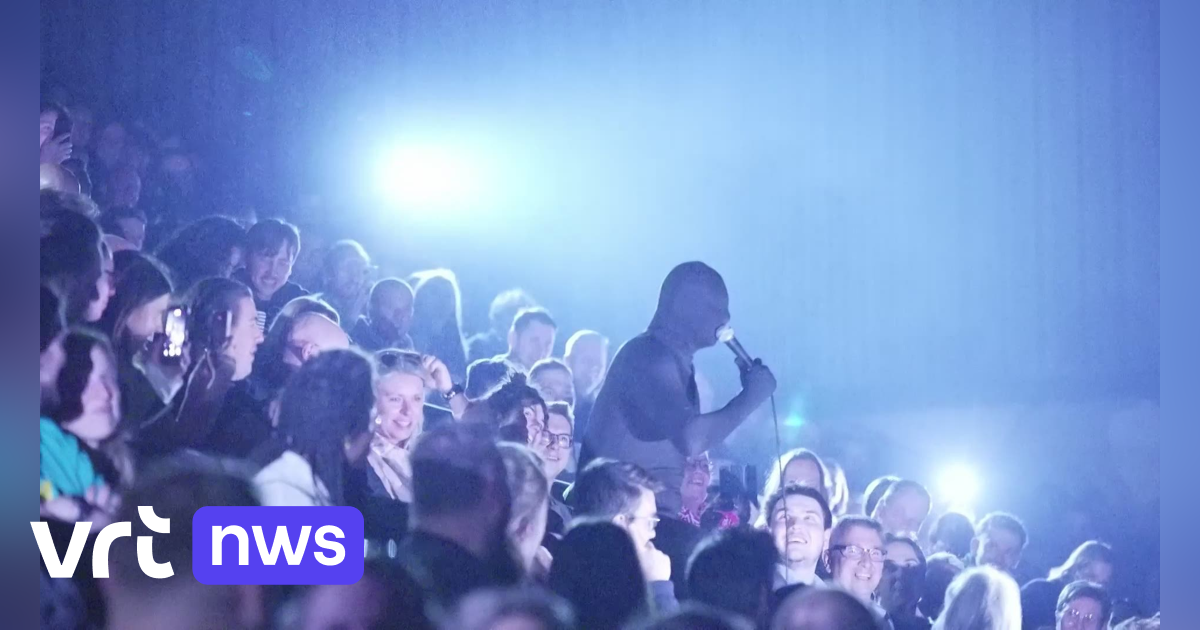 VIDEO 'Larie': zaalshow van extravagante comedian Gover Meit in ...