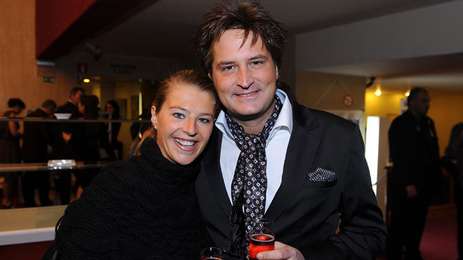 Hans Otten verloofd met vriendin Colette | VRT NWS Nieuws