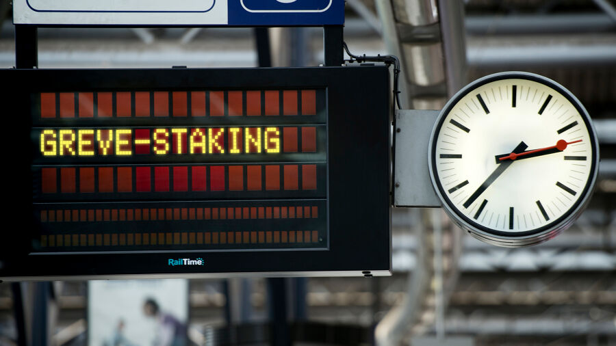 Spoorbonden overwegen om stakingsplannen meer op elkaar af te stemmen | VRT  NWS Nieuws