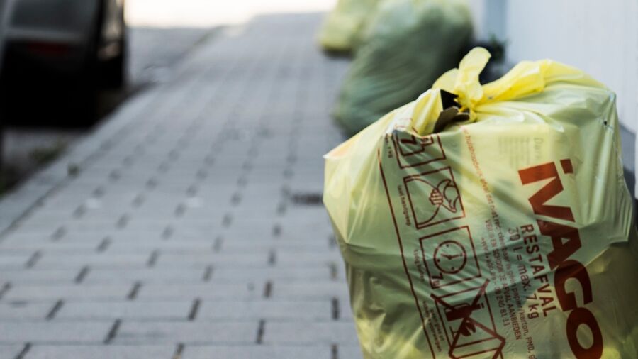 Nu vuilniszakken in Leuven stuk duurder worden: dit kost het ophalen van  afval in Brussel en centrumsteden | VRT NWS: nieuws