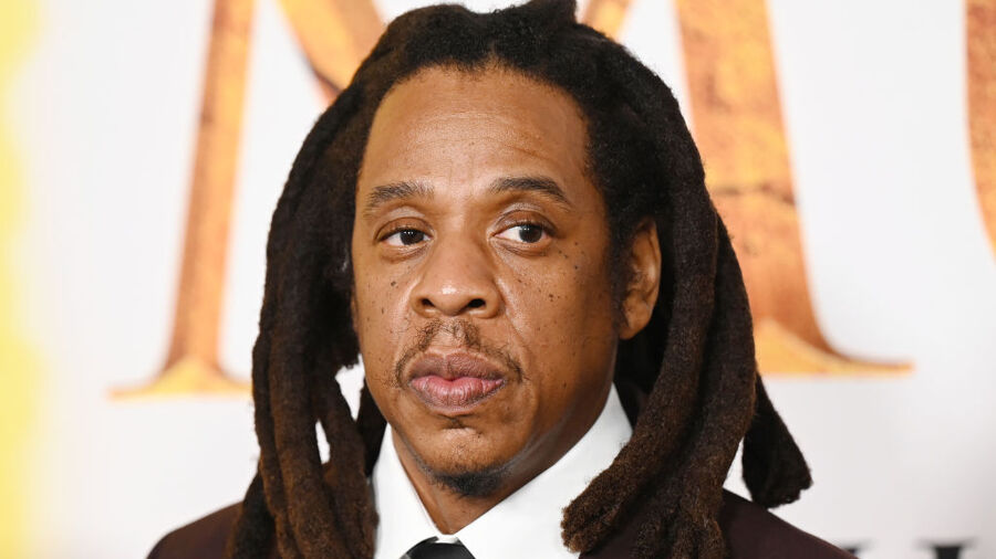 Jay-Z en Sean 'Diddy' Combs niet langer vervolgd voor verkrachting van  13-jarig meisje | VRT NWS: nieuws