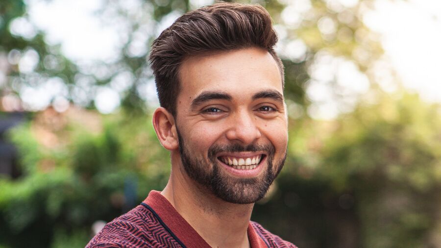 Acteur Mathias Vergels (Lowie Bomans) neemt afscheid van 'Thuis': "Het was  een beetje uitverteld" | VRT NWS: nieuws