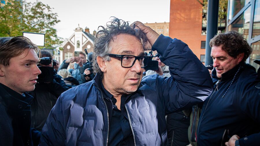 Proces-Marco Borsato - Advocaten van Marco Borsato pleiten voor vrijspraak  op proces over betasting minderjarige: "Geen sprake van spontane aangifte"  | VRT NWS: nieuws