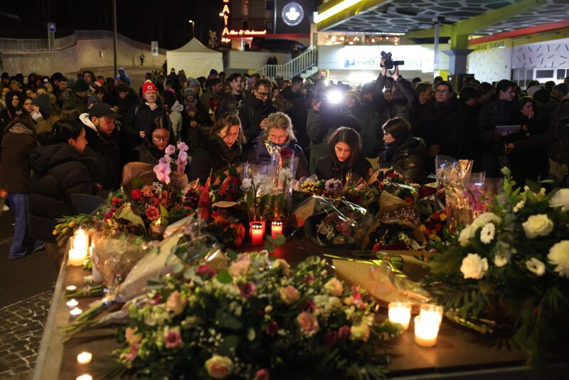 Dodelijke brand Zwitserland - Belgische slachtoffers van brand in  Zwitsersland zijn 2 meisjes uit Waals-Brabant, cafébaas praat met Zwitserse  media | VRT NWS: nieuws