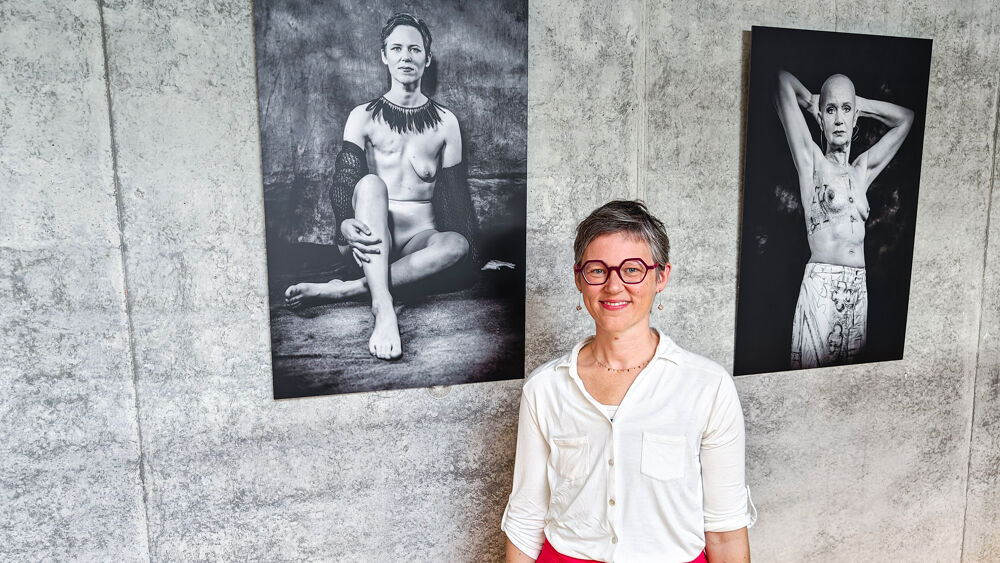 Foto Céline uit Kortrijk toont vol trots haar foto. Foto: Levi Verbauwhede