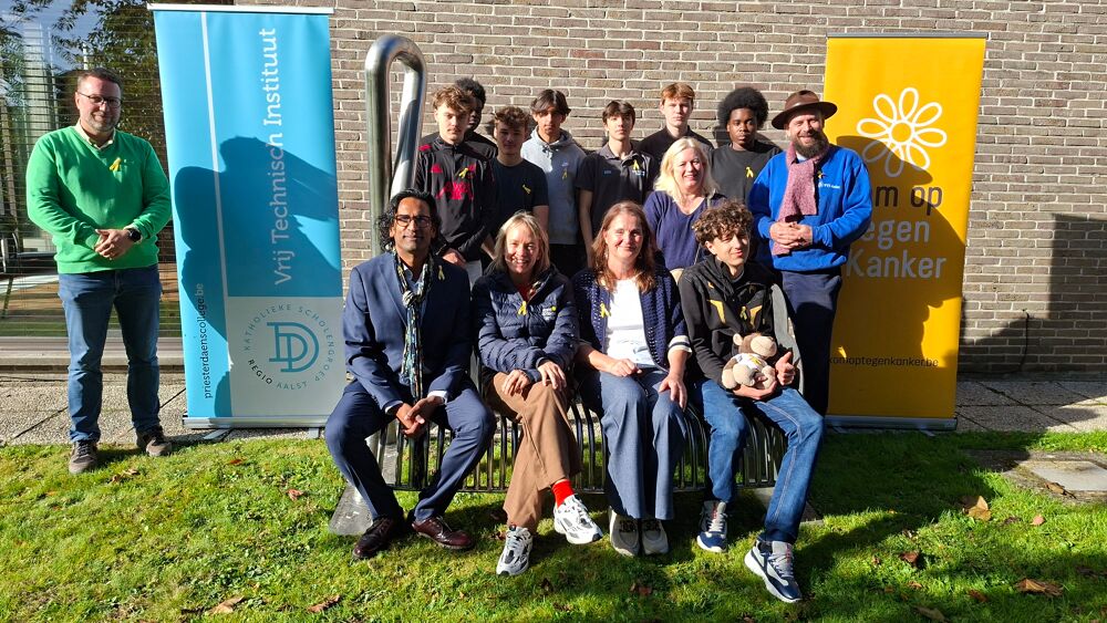 Foto Een groepsfoto met alle betrokkenen. Foto: Bert De Schutter