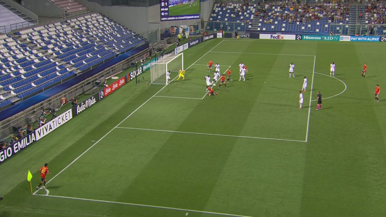 Cools tekent voor de 3-2 met een rake kopbal | EK voetbal ...
