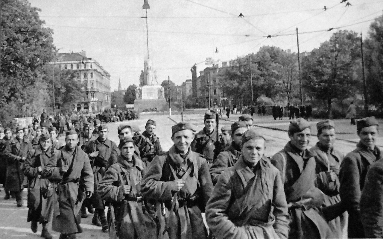 9 tot 15 oktober 1944: Rode Leger staat aan de Duitse grens | VRT NWS