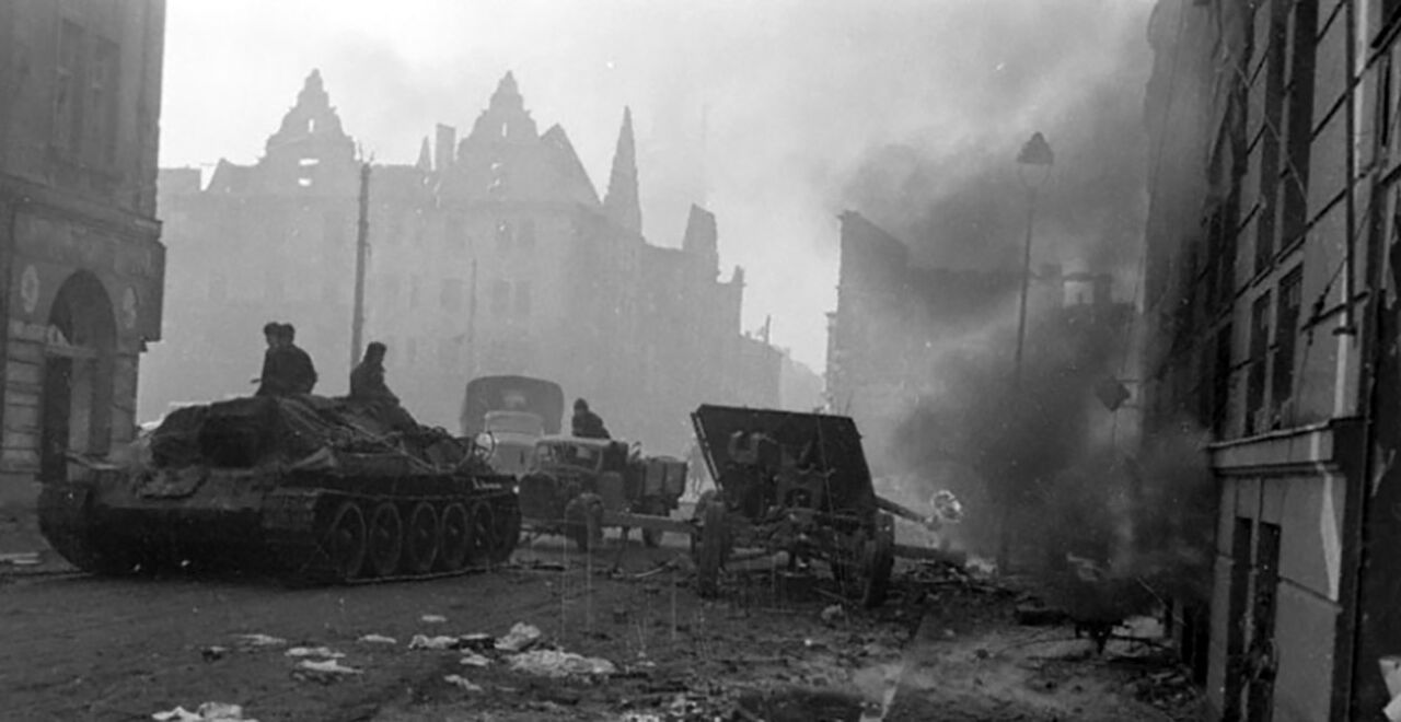 Кенигсберг город 1945. Штурм Кенигсберга 1945. Восточно Прусская операция Кёнигсберг. Штурм Кенигсберг 9 апреля 1945.