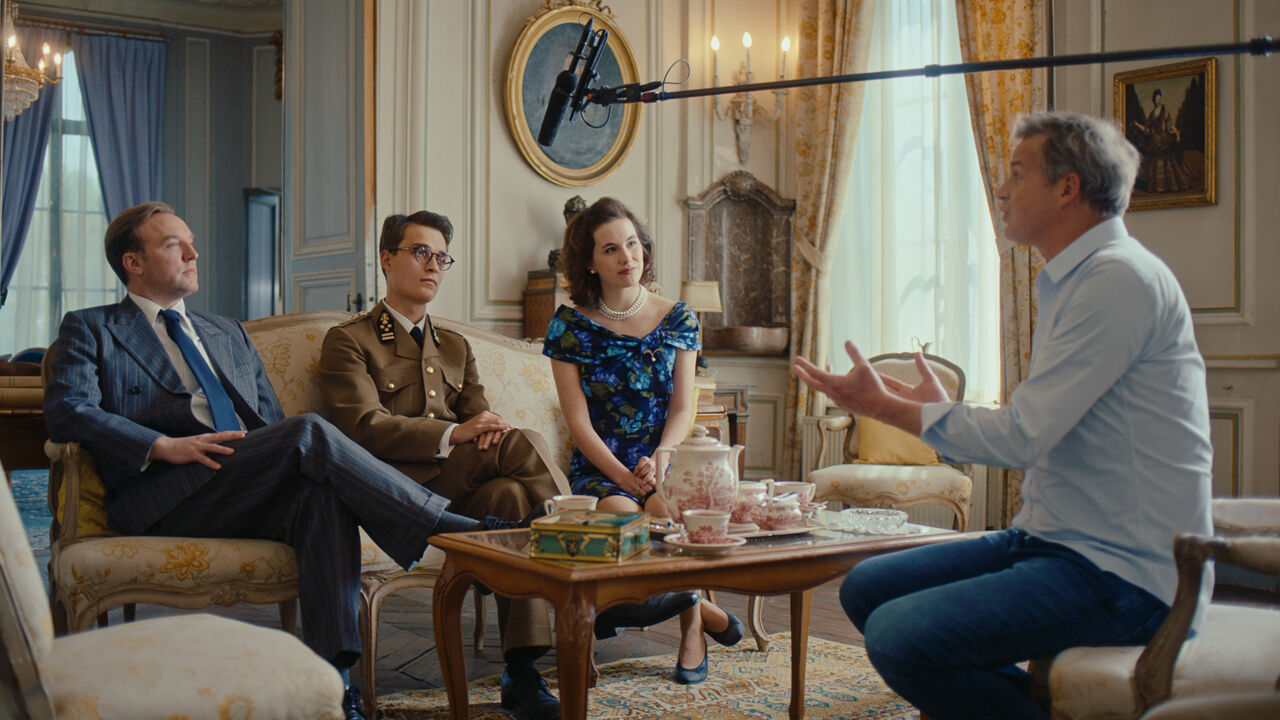 Arnout Hauben reist in de tijd voor bijzondere interviews met onze