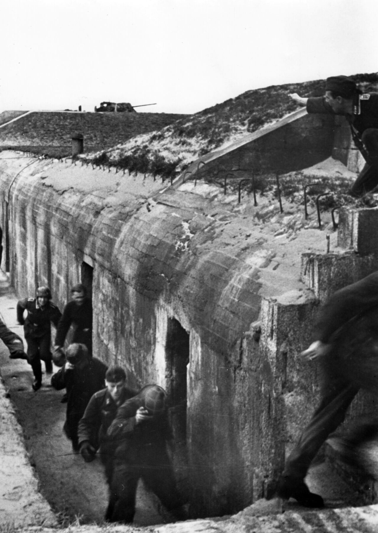 Foto di propaganda tedesca da dietro Foto di propaganda tedesca da dietro