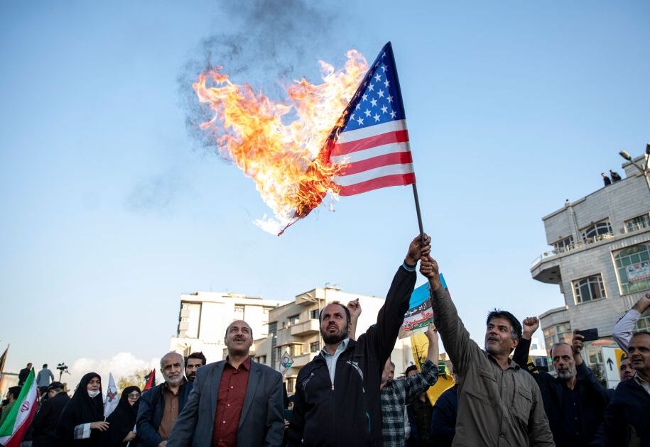 Van Islamitische Revolutie tot nucleair dilemma: hoe spanningen tussen VS, Israël en Iran escaleerden tot open oorlog