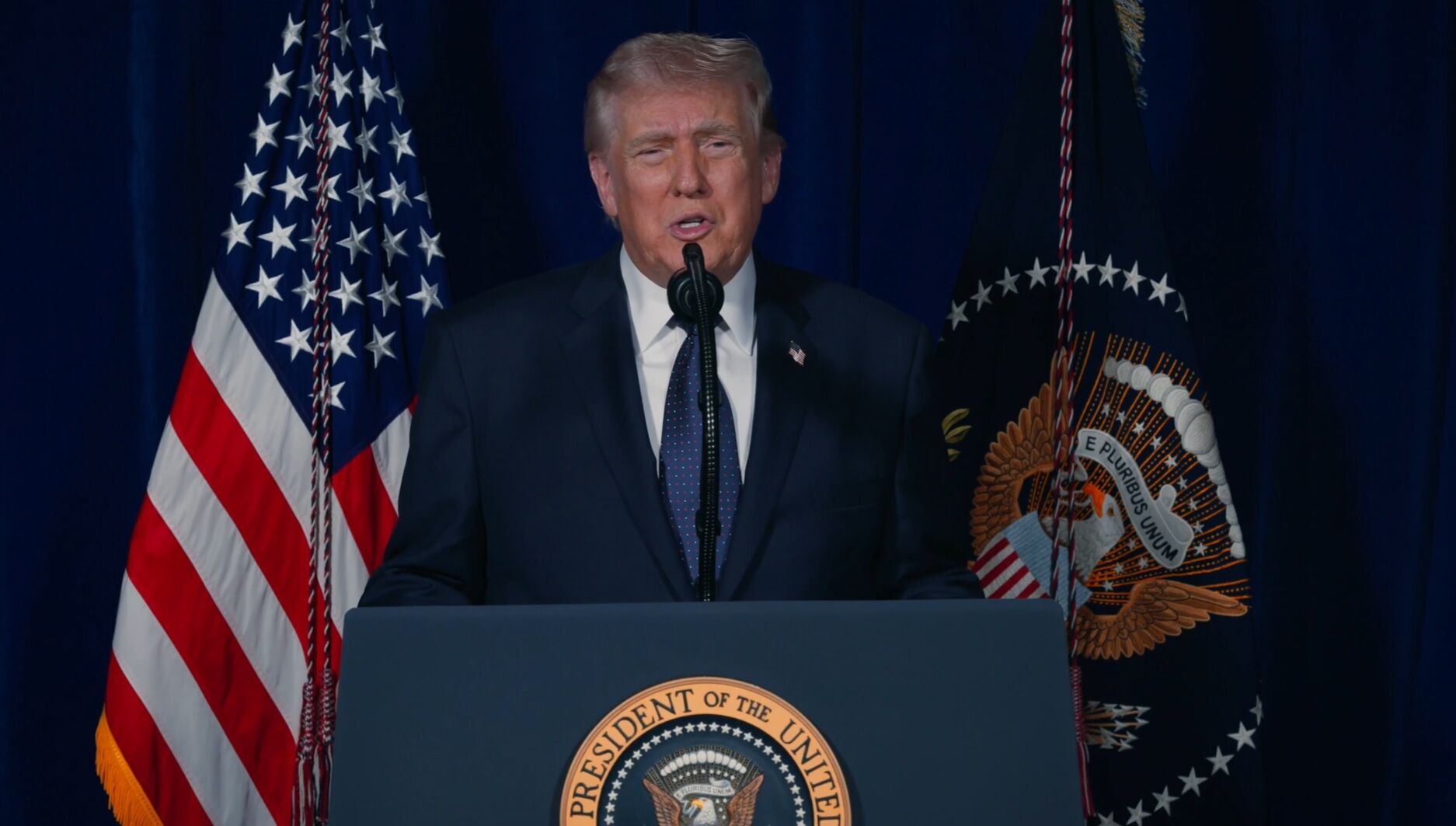 Trump wil gesneuvelde Amerikanen wreken en geeft Iraanse Revolutionaire Garde keuze: "Overgave of zekere dood"