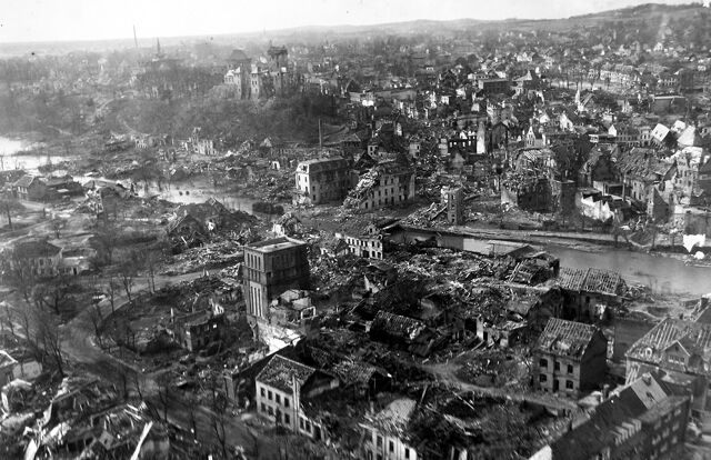 75 Jaar Geleden: Hitler Lanceert Het Ardennen­offensief, Zijn Laatste ...