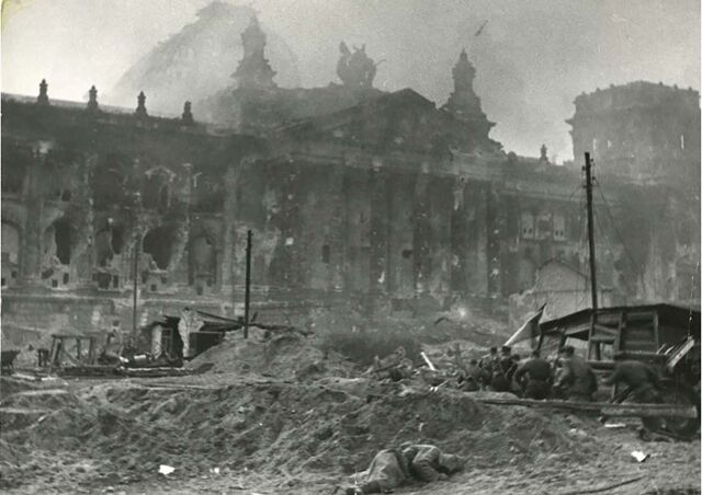 30 april 1945: Hitler pleegt zelfmoord in ondergrondse bunker | VRT NWS