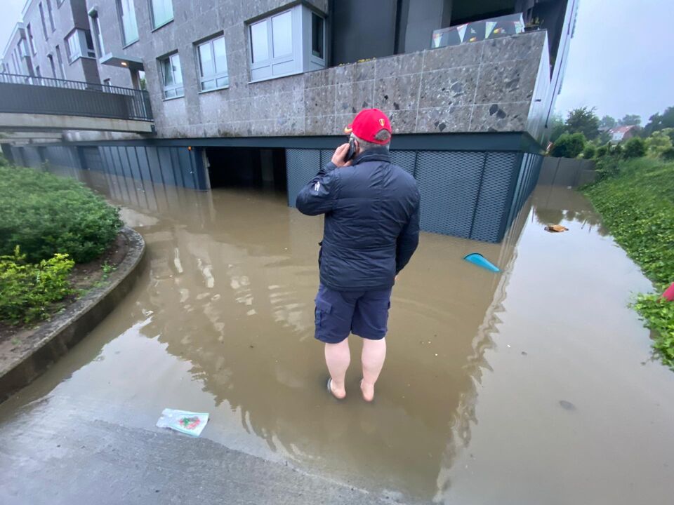 Wateroverlast In Limburg En Vlaams-Brabant Door Hevig Onweer: "In Paar ...