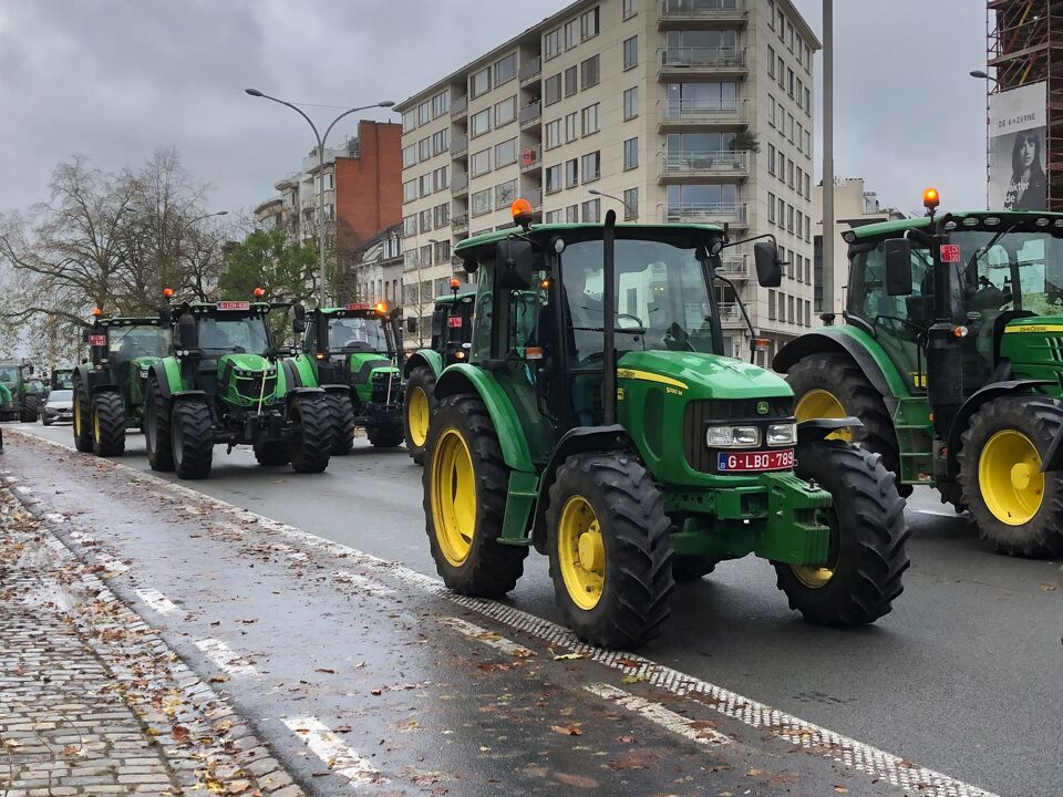 Landbouwers op tocht op de Gentse stadsring (c) VRT