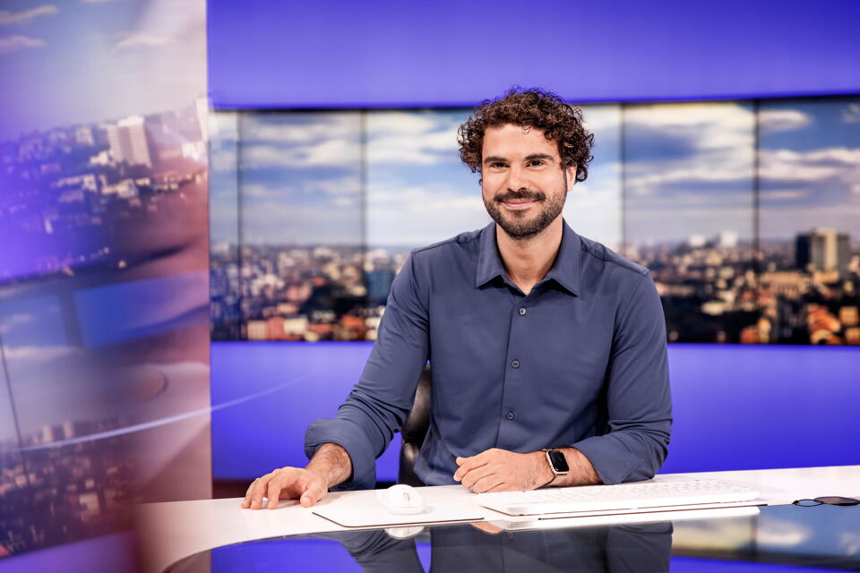 VRT NWS Journaal - Vrijdag 1 November 2024 Om 19:00 | VRT MAX