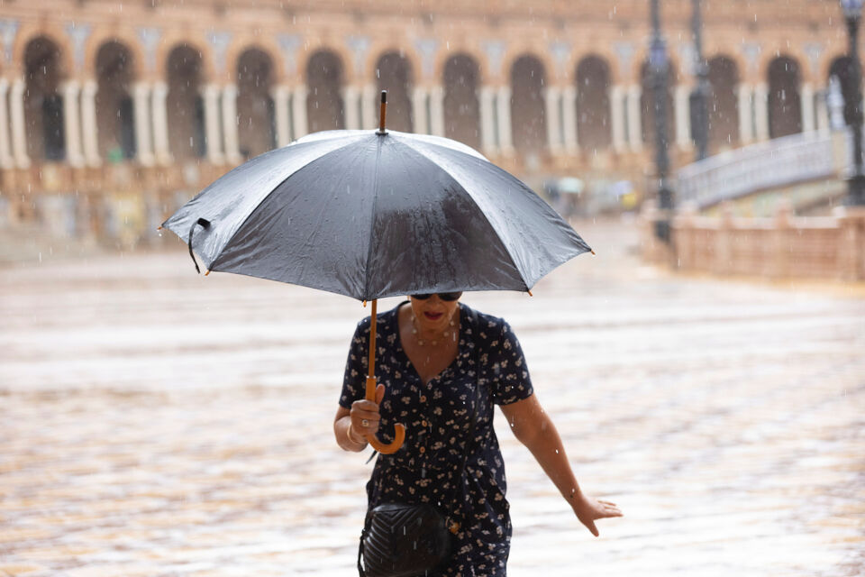 Uitzonderlijk Noodweer Teistert Spanje: Drie Doden, Hoogste Alarmniveau ...