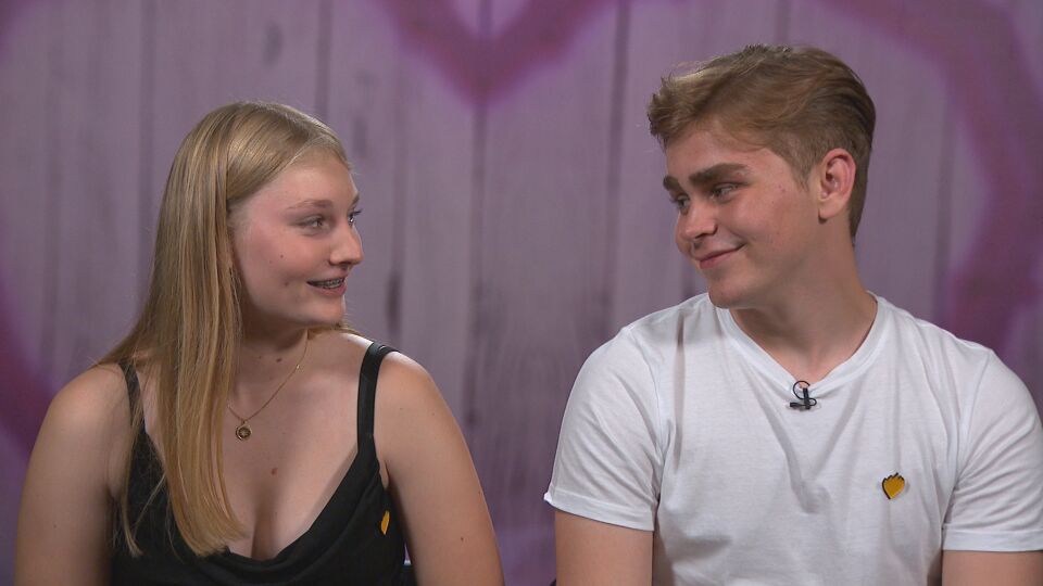 first-dates-teens-vrt-max
