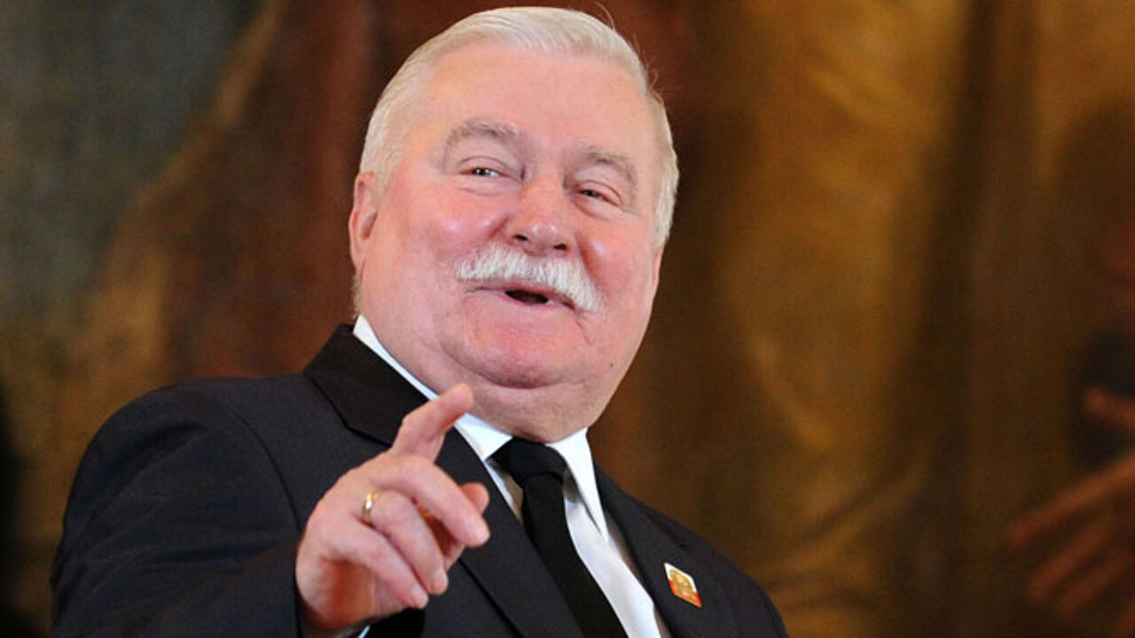 Poolse oud-president Lech Walesa opgenomen in het ziekenhuis | VRT NWS