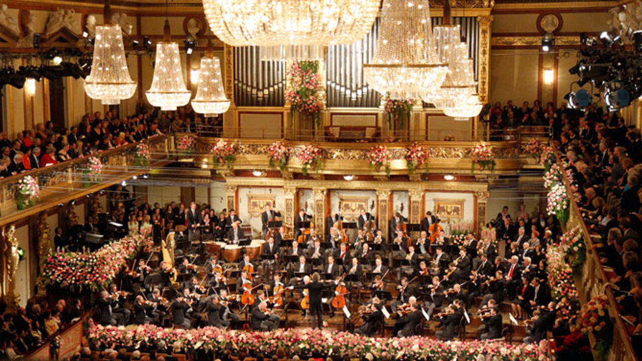 2024 vienna philharmonic new year s concert. Группа Венский филармонический оркестр. Новый год в Вене концерт.