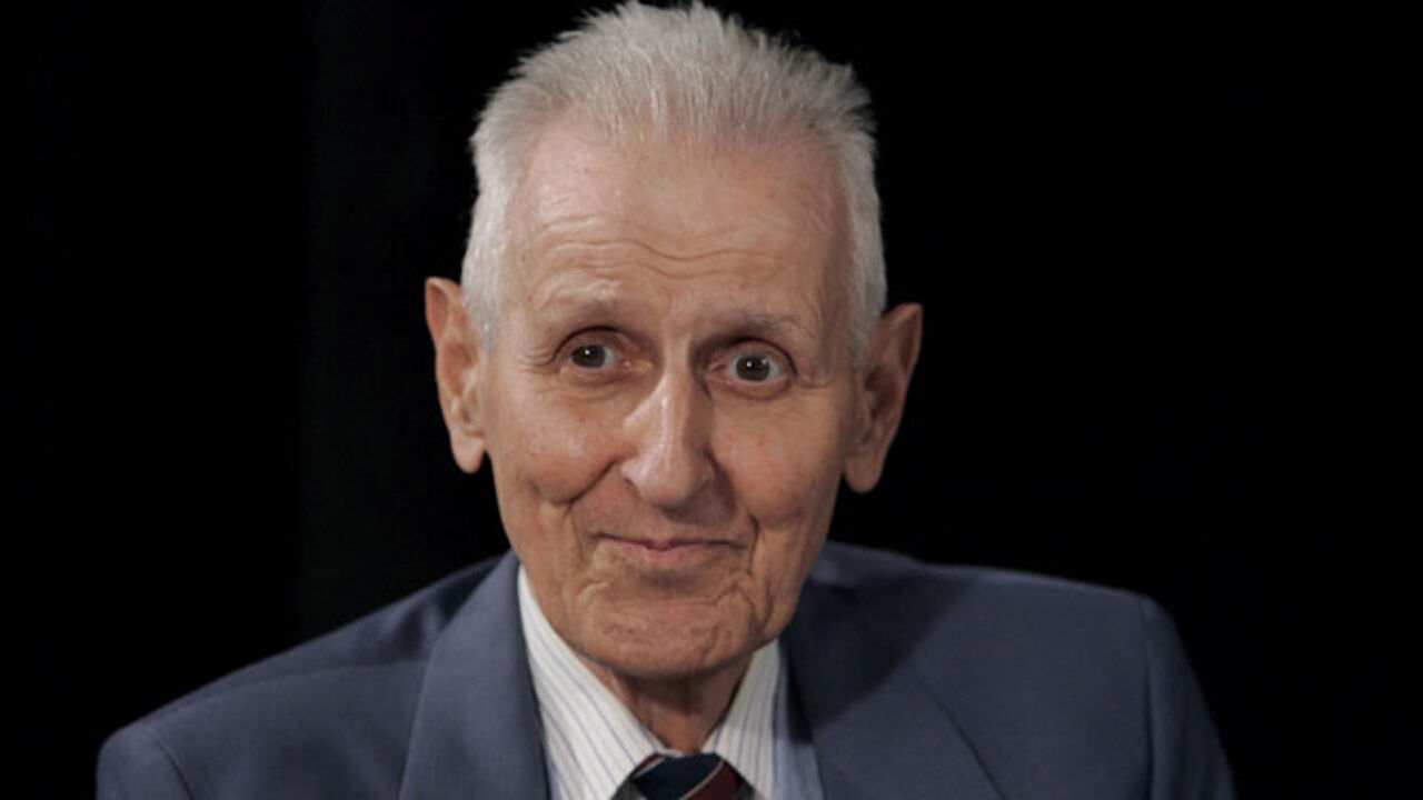 doctor kevorkian death        
        <figure class=