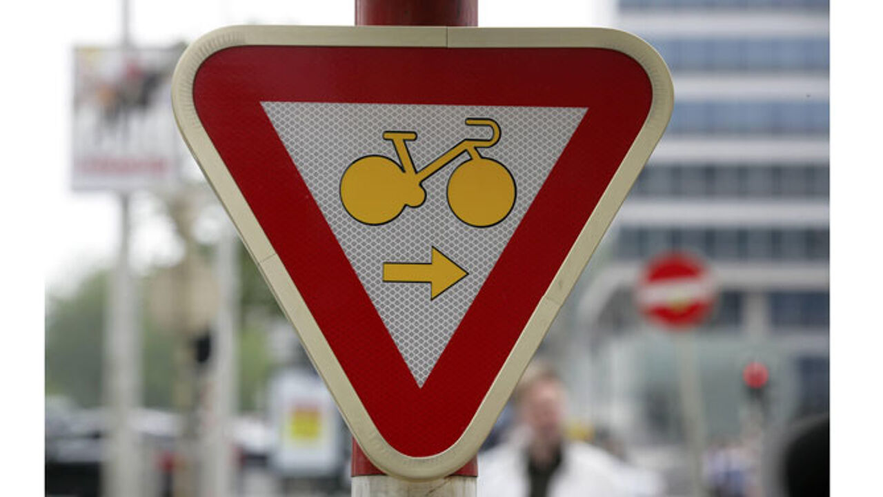 Radfahrer dürfen über rot fahren VRT NWS nachrichten