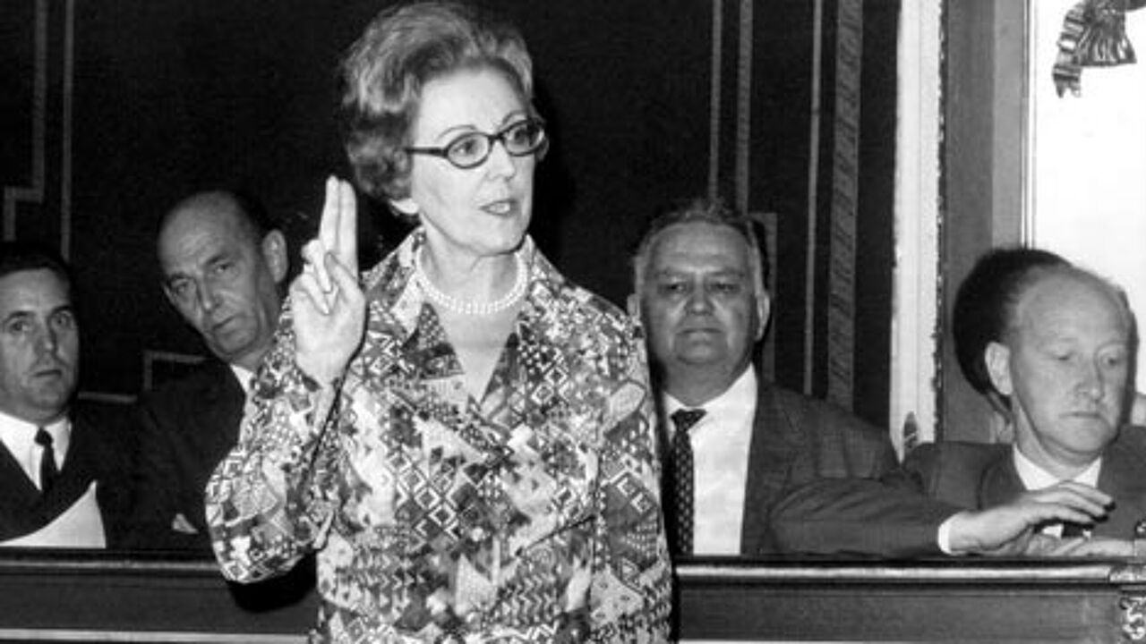 70 jaar geleden mochten vrouwen voor het eerst gaan stemmen | VRT NWS