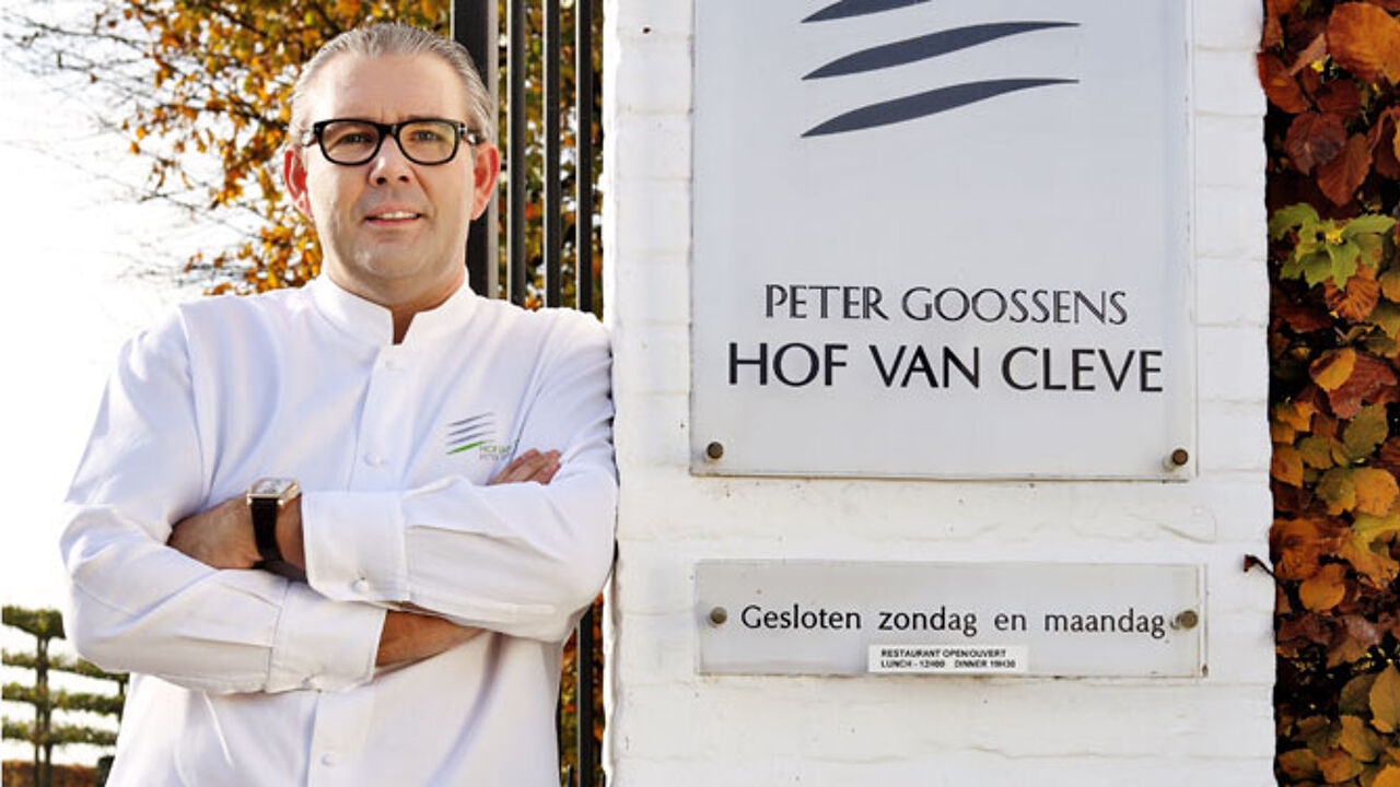 хоф-ван-савой в 16 веке. аббатства пресвятой девы марии в фонфруаде. хоф ван савой. ван хоф. Doornik.