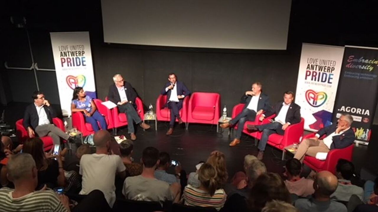 Antwerpse kopstukken debatteren over diversiteit: hoe zit dat met respect voor onze normen en waarden?