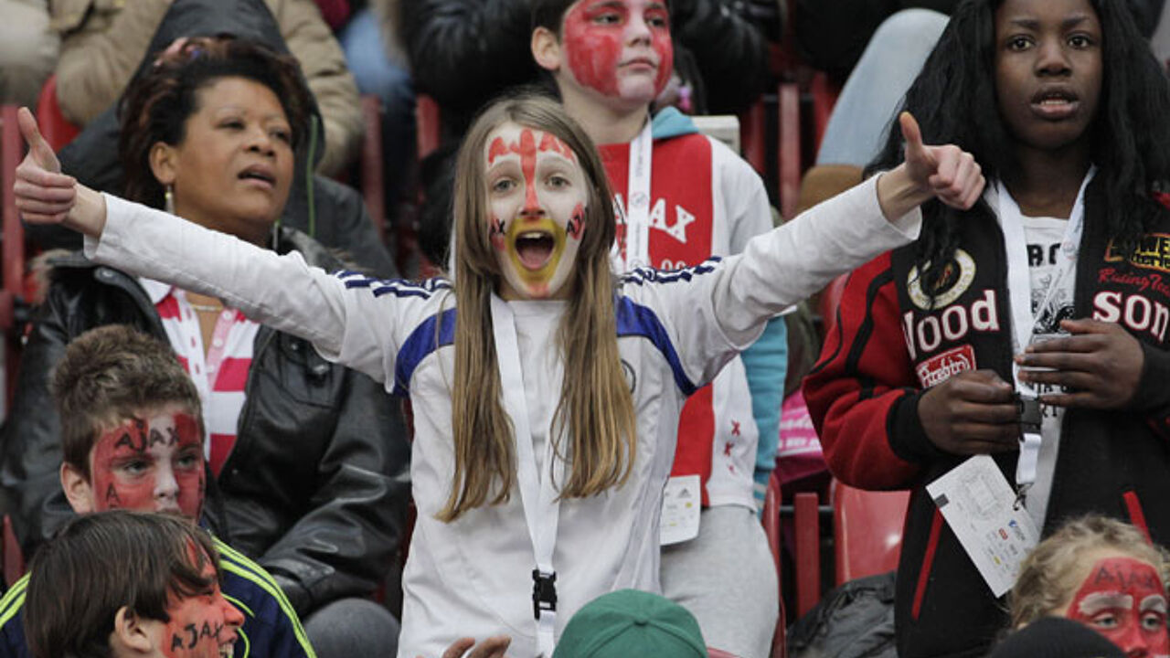 Ruim 22.000 kinderen zien AZ winnen bij Ajax | voetbal ...