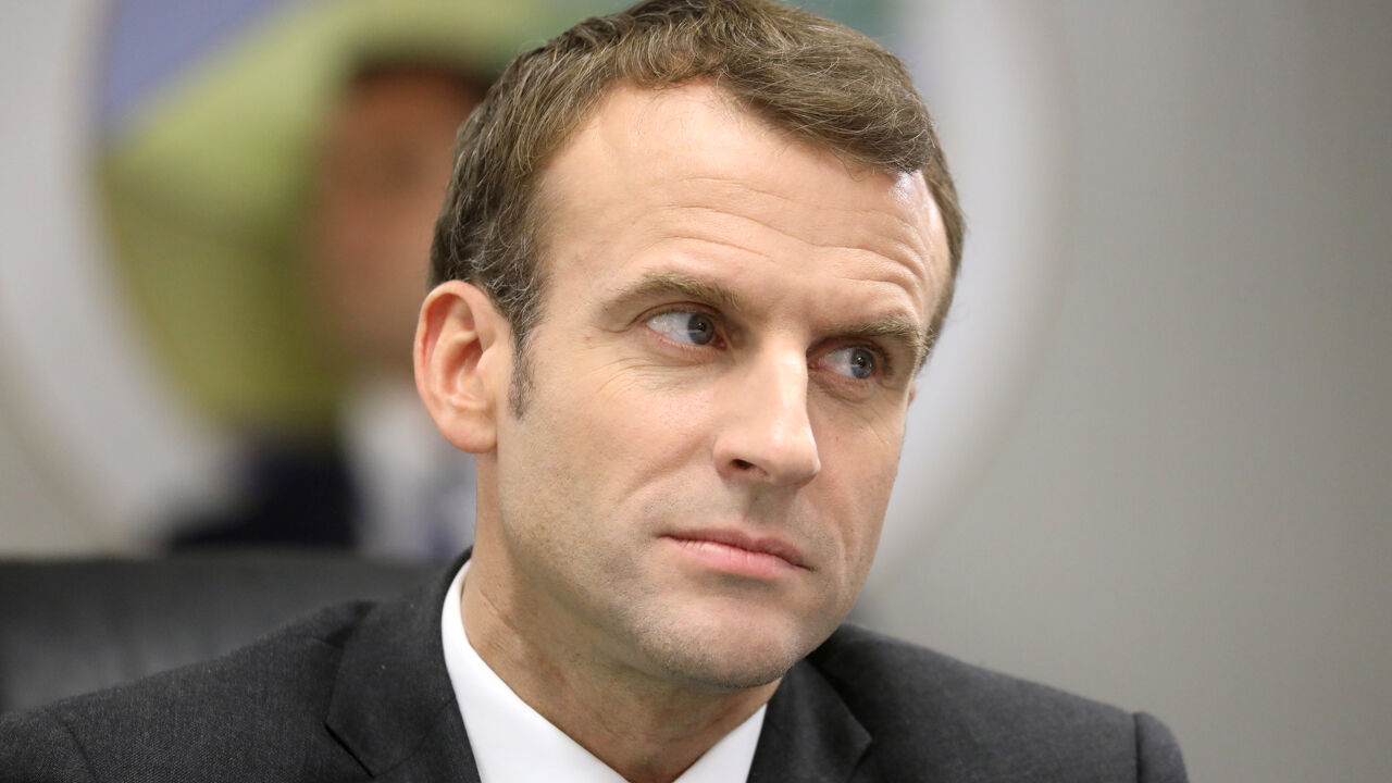 Macron roept Poetin op coalitie met Koerdische milities in Syrië te