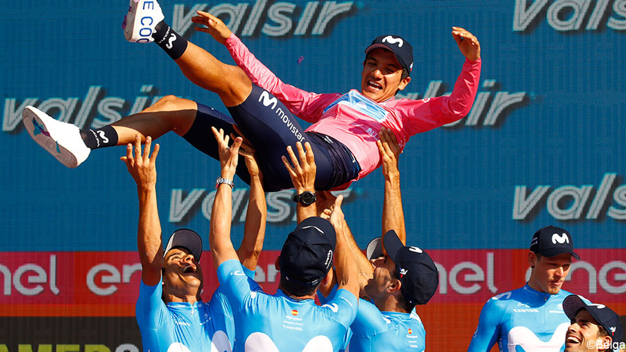 Toen het nog grote liefde was tussen Richard Carapaz en Movistar.