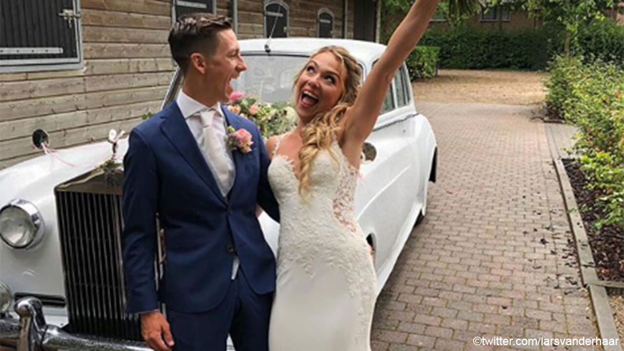 Wielerhuwelijk in volle Tour-gekte: Van der Haar trouwt met Garner | sporza