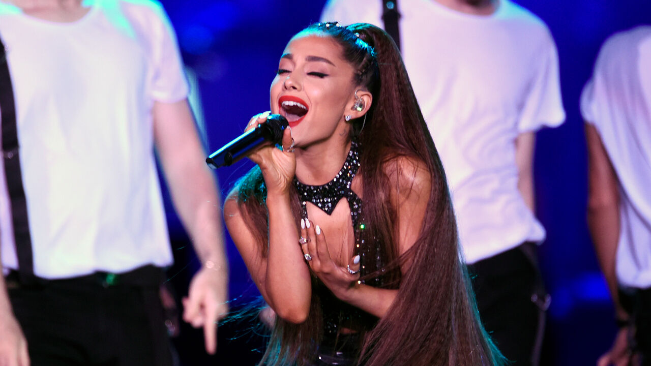 Amerikaanse Popster Ariana Grande Reageert Op Bodyshaming Wees Lief Voor Elkaar Vrt Nws Nieuws 