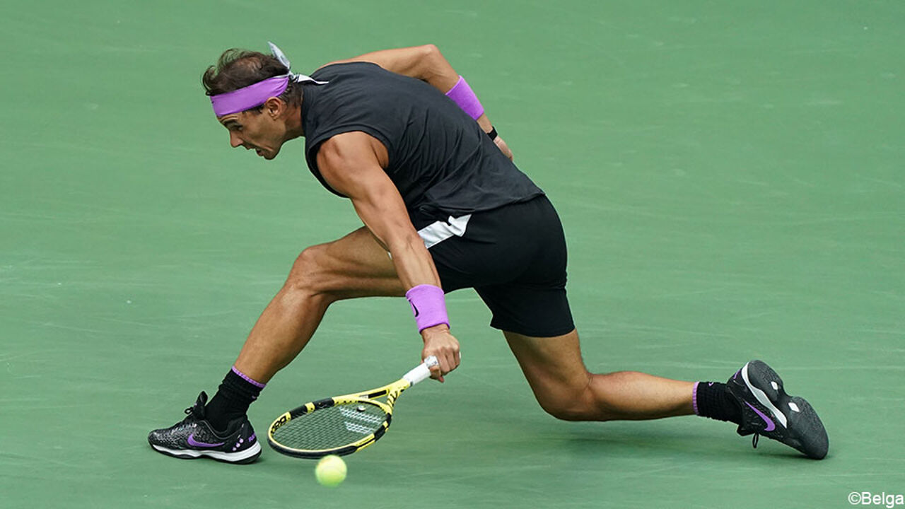 Episch duel: Nadal krijgt Medvedev pas na 5 sets en bijna ...