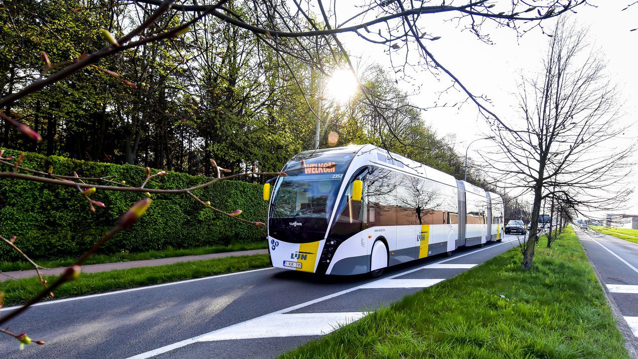 Die neuen Trambusse von De Lijn sind im Brüsseler Norden unterwegs E4006f5a-70d5-11ea-aae0-02b7b76bf47f