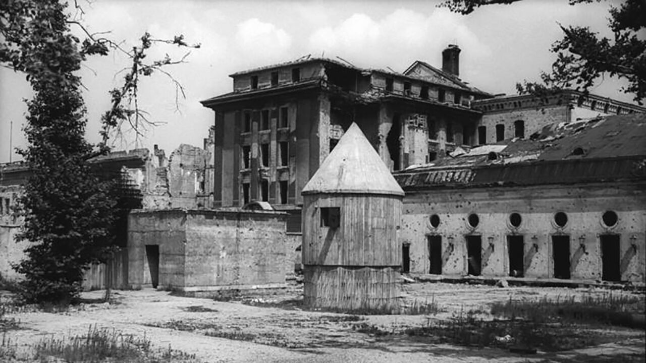 30 april 1945: Hitler pleegt zelfmoord in ondergrondse bunker | VRT NWS