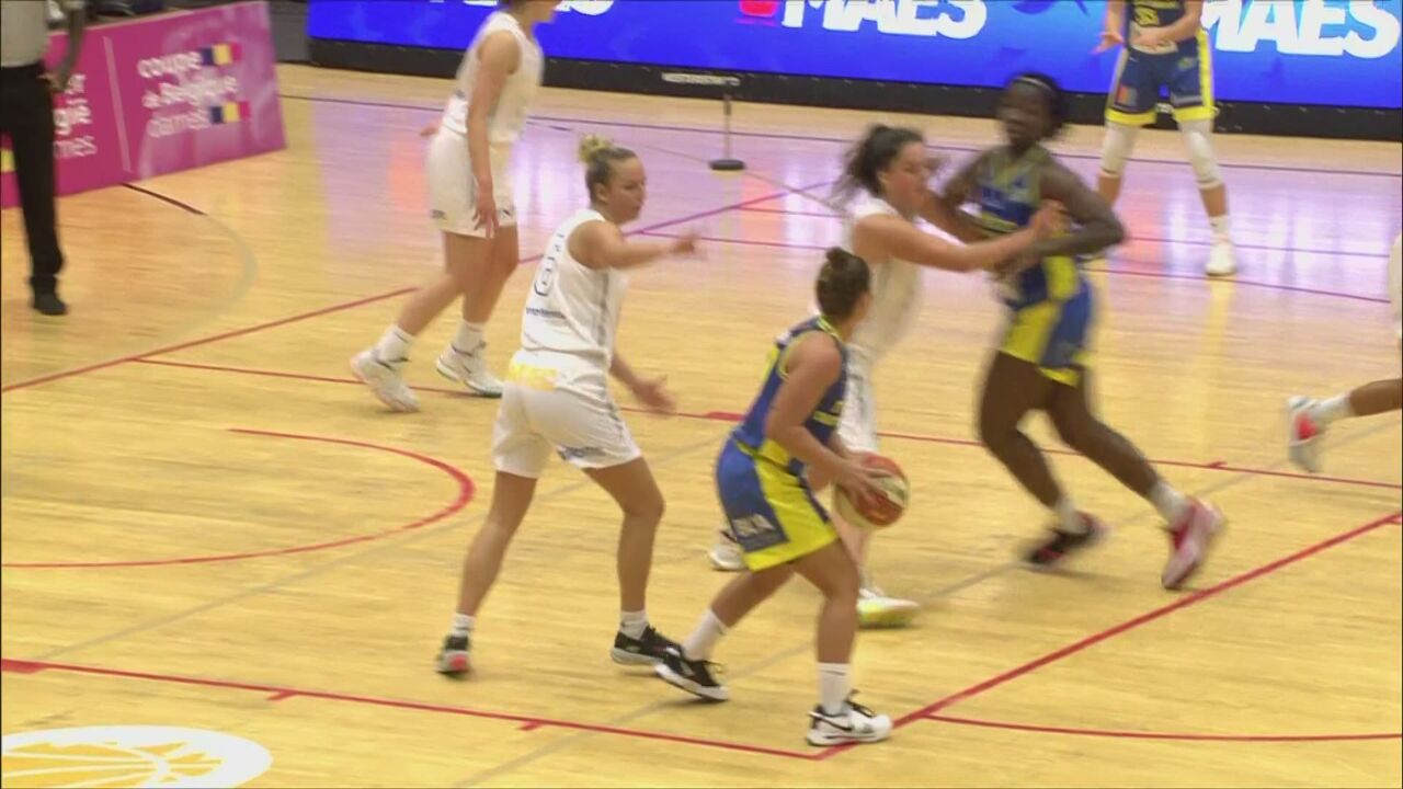 Belgian Cat Marjorie Carpréaux scoort driepunter in bekerfinale sporza